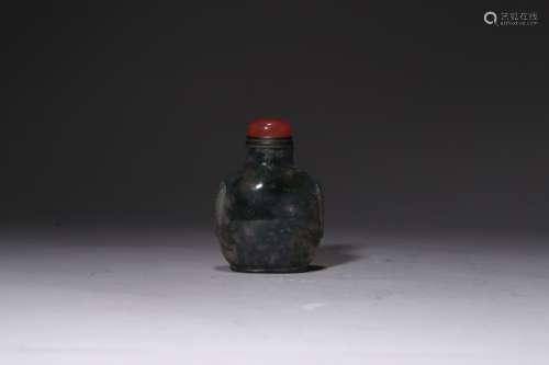 Agate Beast-Eared Snuff Bottle