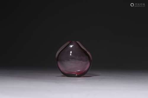 Tourmaline-Imitation Glassware Peach-Form Snuff Bottle