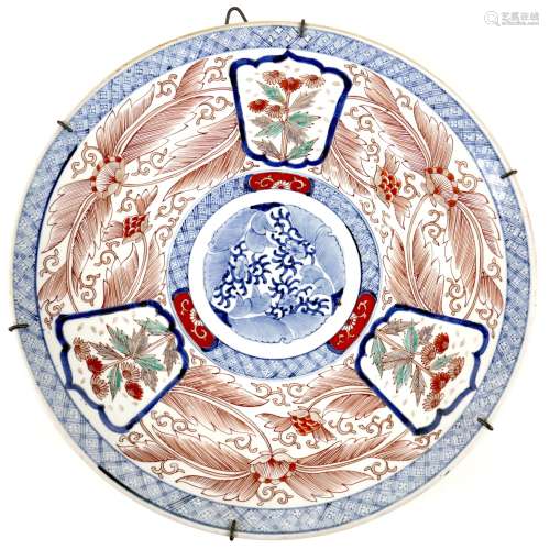 A Japanese porcelain charger dish, Edo period, early to mid ...