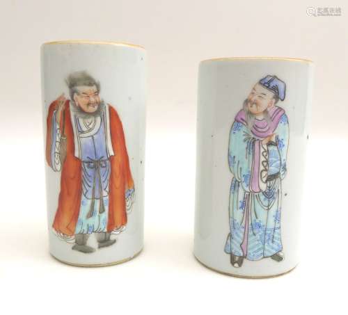 A pair of Chinese porcelain sleeve vases, early to mid 20th ...
