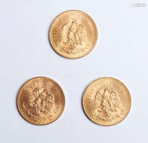 22- Trois pièces en or de 50 Pesos - 124,5g