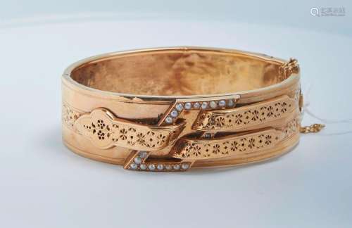 310 Bracelet en or jaune à décor de dentelles d'or, (nombreu...