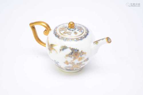 Meissen porcelain teapot and cover, 19th century