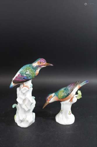 MEISSEN KINGFISHER 20thc, the bird perched on a rocky outcro...