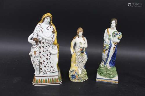 PEARLWARE & PRATTWARE FIGURES a mixed lot including a pr...