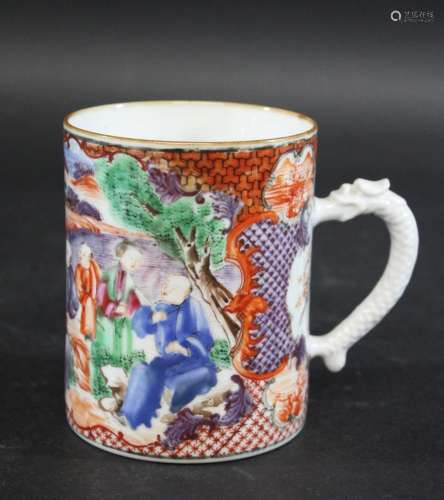 CHINESE FAMILLE ROSE 'MANDARIN' TANKARD Qinglong per...