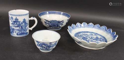 18THC CHINESE BLUE & WHITE BOWL a small bowl painted wit...