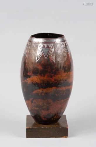 Claudius LINOSSIER (1893-1953) 	Grand vase ovoïde en dinande...