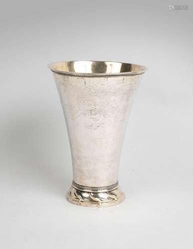 SIMON RYBERG, STOCKOLM, VERS 1775.Grand gobelet en argent et...