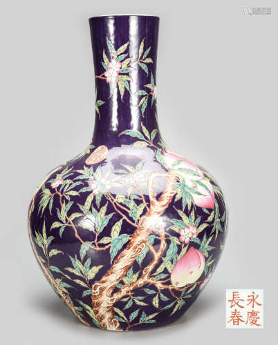 茄皮紫釉粉彩花鸟寿桃天球瓶