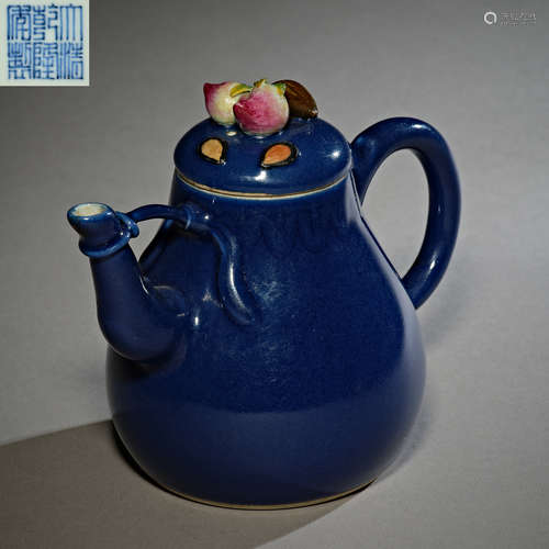 Qing Dynasty of China,Ji-Blue Glazed Holding Pot