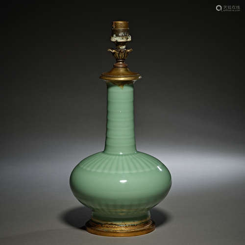 Qing Dynasty of China,Bean Green Glazed Bottle