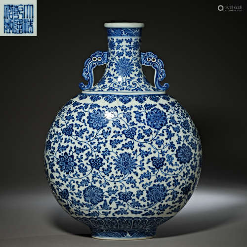 Qing Dynasty of China,Blue and White Flower Bottle