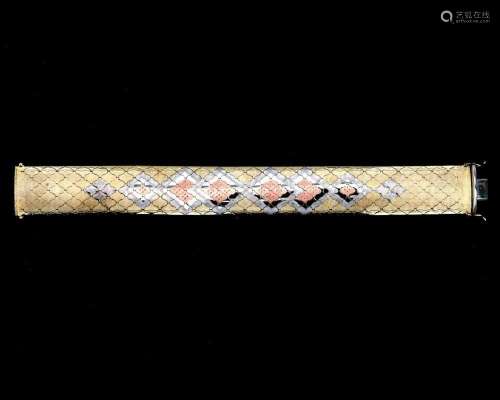 A 14 karat tri-color gold satinized serpentine linked bracel...