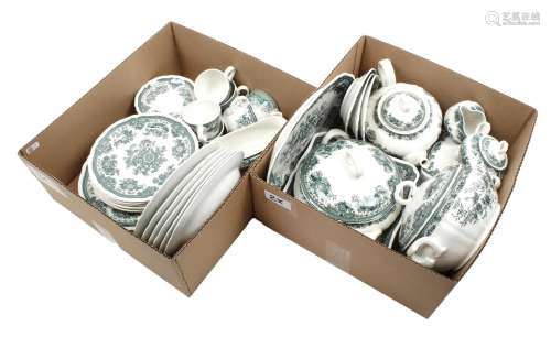 2 boxes of earthenware
