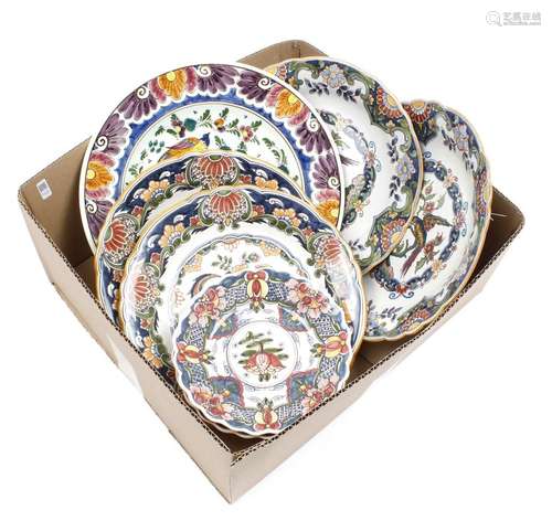 7 Makkum earthenware dishes