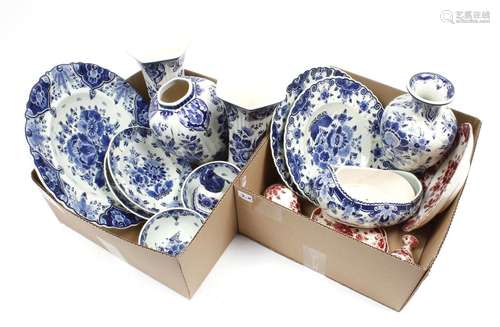 2 boxes Regina Gouda earthenware