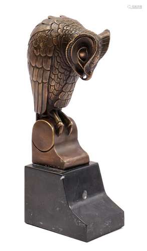 Bronze sculpture of an owl