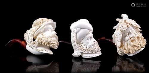 3 meerschaum pipes