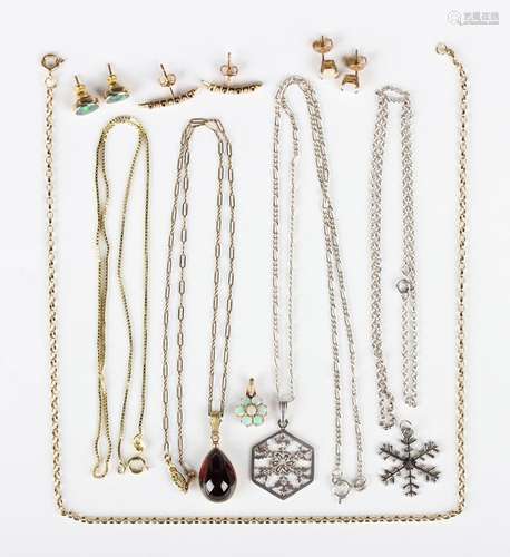 A small group of jewellery, including a carbuncle garnet dro...