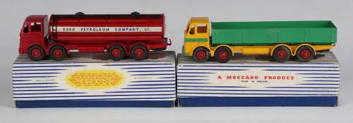 A Dinky Supertoys No. 934 Leyland Octopus wagon and a No. 94...