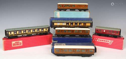 A collection of Hornby Dublo two and three-rail coaches, inc...