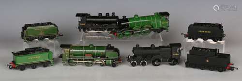 A good collection of gauge OO metal and plastic-bodied locom...