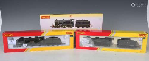 A small collection of Hornby gauge OO railway items, compris...