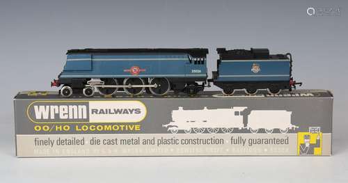 A Wrenn gauge OO/HO W2267 Merchant Navy Class locomotive 350...