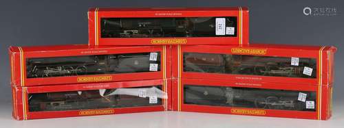 Five Hornby Railways gauge OO locomotives and tenders, compr...