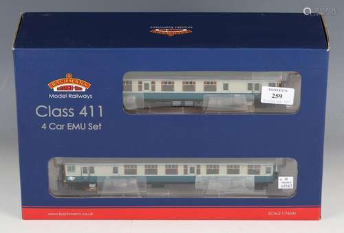 A Bachmann Branch-Line gauge OO DCC No. 31-427B Class 411 EM...