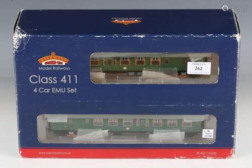 A Bachmann Branch-Line gauge OO DCC No. 31-426A four car EMU...