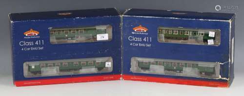 A Bachmann Branch-Line gauge OO DCC No. 31-426A Class 411 fo...