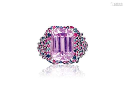 黛琳珠宝设计 紫锂辉石，钻石配蓝宝石戒指