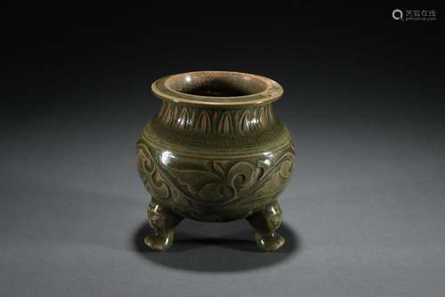 Yaozhou Kiln Tri-legged Censer