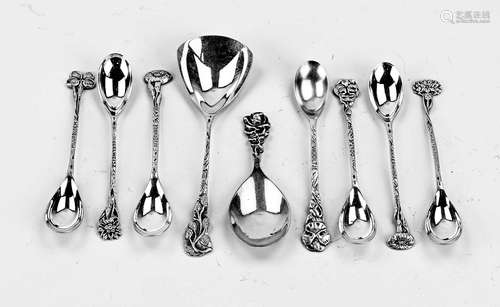 Silver spoons (9x)