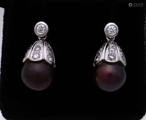 White gold earrings pearl and diamond