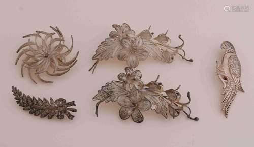 Lot silver brooches