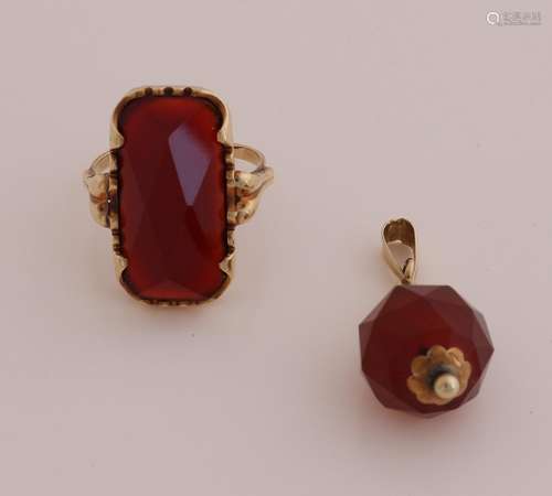 Gold carnelian pendant and ring