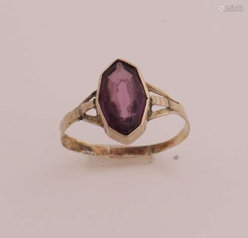 Gold ring with amethyst