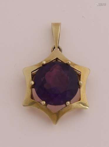 Gold pendant with amethyst