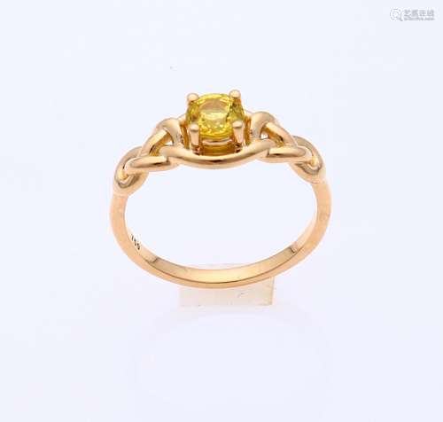 Gold ring citrine