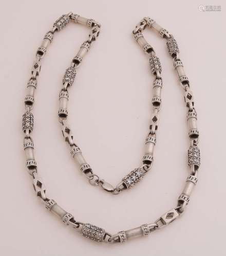 Coarse silver necklace