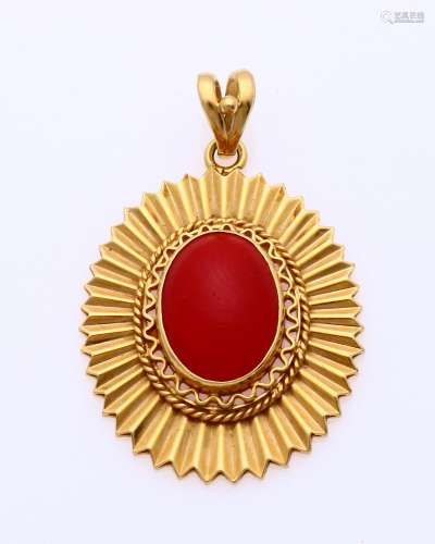 Gold pendant with red coral