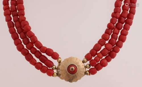 Necklace of red corals