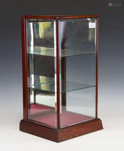 An Edwardian mahogany counter-top display case, inset with b...