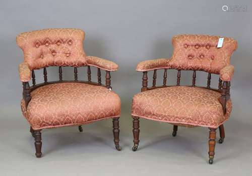 A pair of Edwardian walnut tub back salon chairs, height 73c...