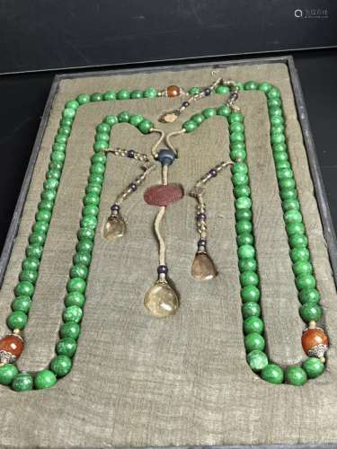 Chinese Green Beads Chaozhu Necklace w Case