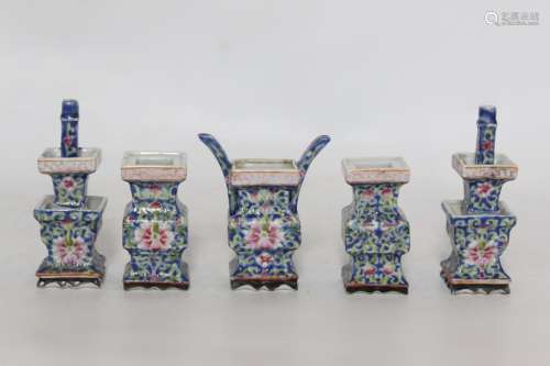 Chinese Famille Rose Porcelain Miniature WuGong