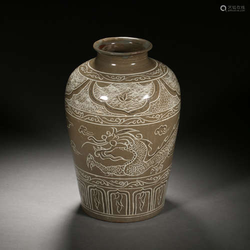 Song Dynasty of China,Celadon Dragon Pattern Bottle